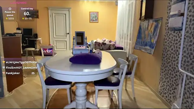KristaMuyres live cam preview
