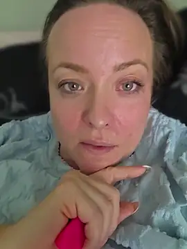 julimonroe webcam