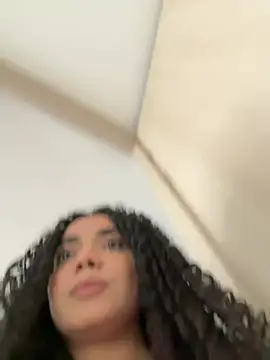 Curlyierr webcam