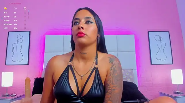 charlotte_kisss webcam