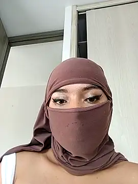 samira_1 (F teen) - Doggy+ zoom ass