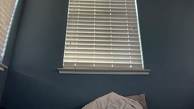 WhiteMamba6910
