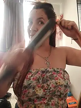 samm_curvy
