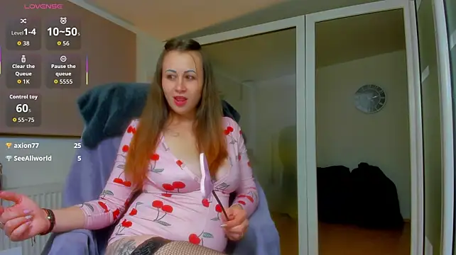 aryanette (F young) - play pussy ?