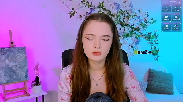 liana_kisses webcam
