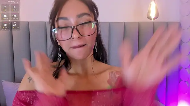 Leamonroe__ webcam