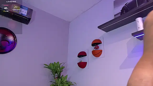 tony_muscle webcam