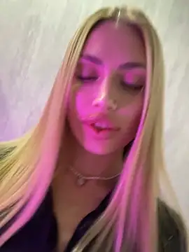Elizabeth_Tay webcam