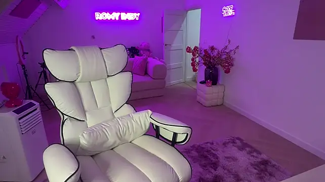 RomyIndyXXX webcam