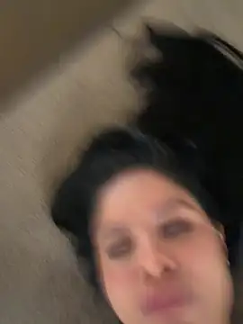 Elara_Luxe webcam