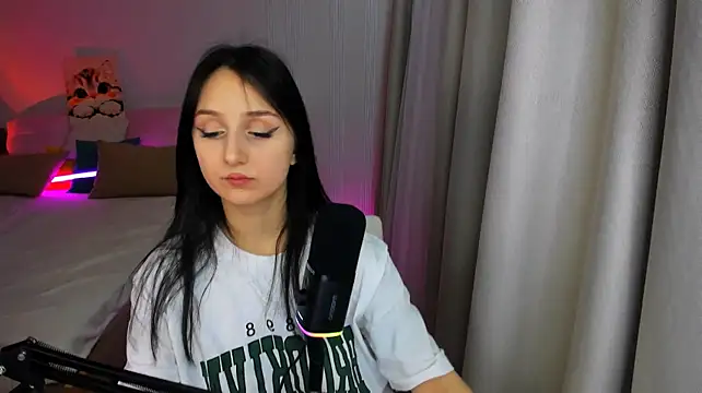 JulietteMonli live cam preview