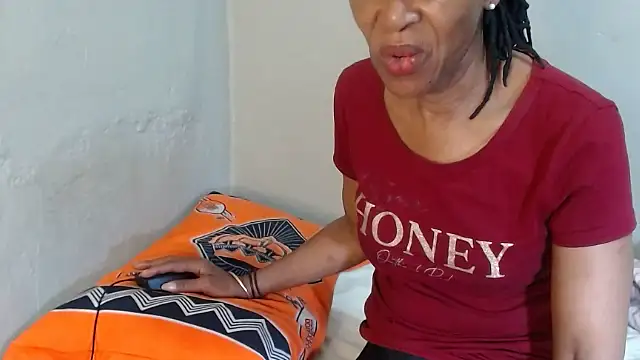 Ebonysweetcougar