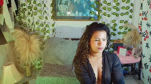 mia_taylor94 live cam preview