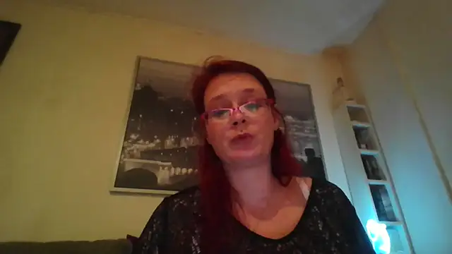 Valentina-Rouge webcam