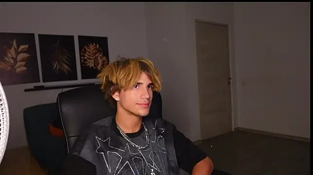 Denis_Wu webcam