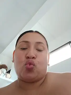 Hot_bella12 webcam