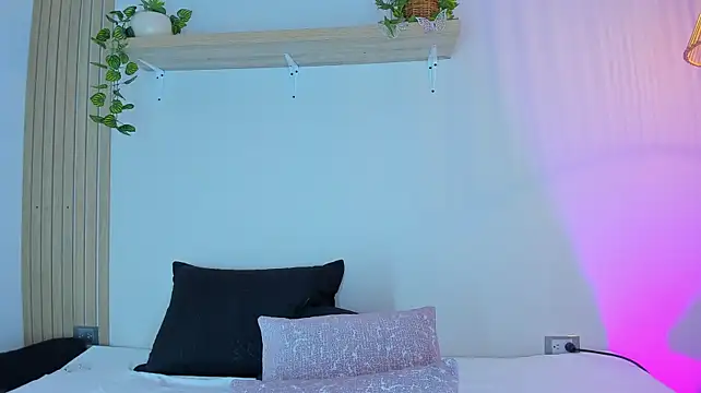 Isabella_Whiitee_