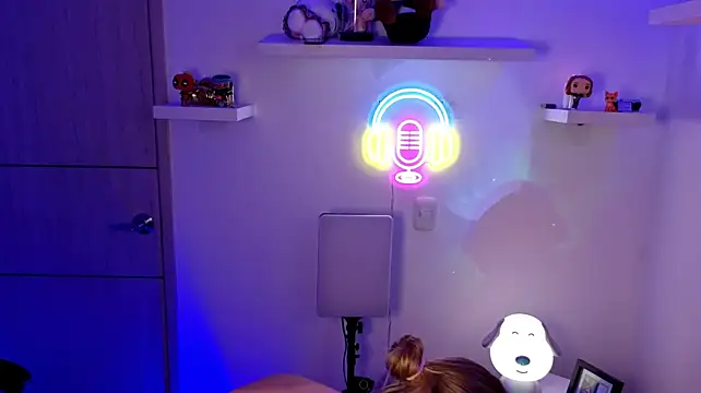 EmilyMiller_ webcam