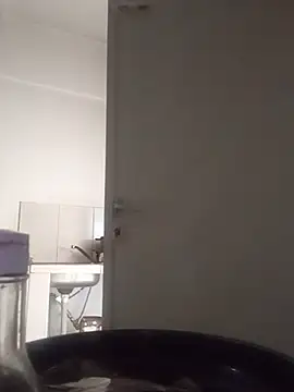 blondebitchlitle webcam