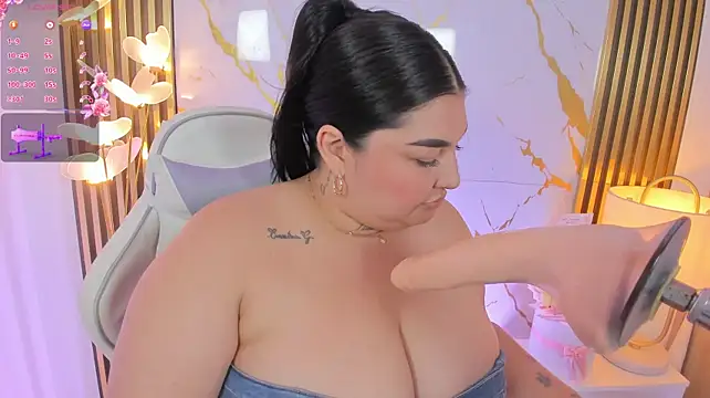 abby_deep_2 webcam