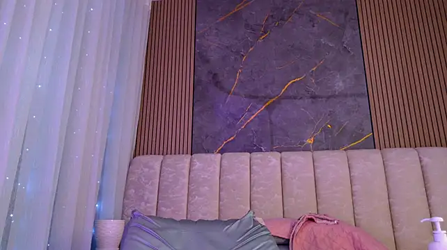 carol_juicyy webcam