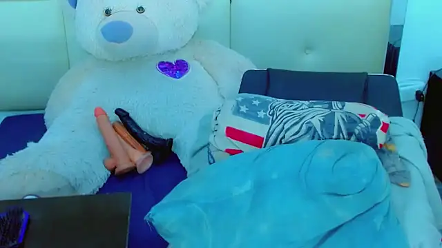 NharaBigCock webcam