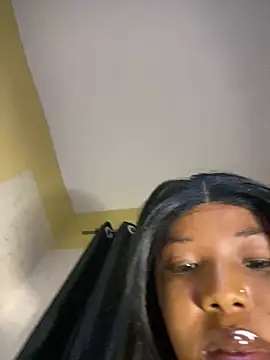 Horny_sexyiris webcam