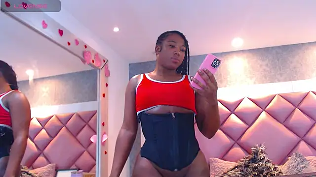 Thegreatonelady live cam on StripChat