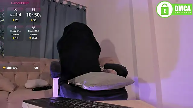zoe_37