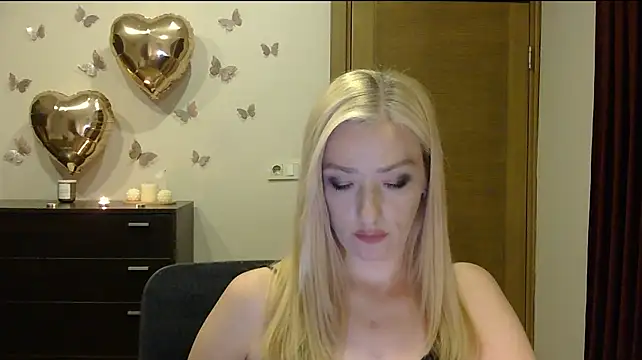 Wild_Silk_Desire webcam
