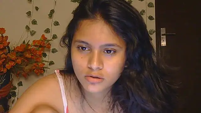 Naira_fit live cam on StripChat