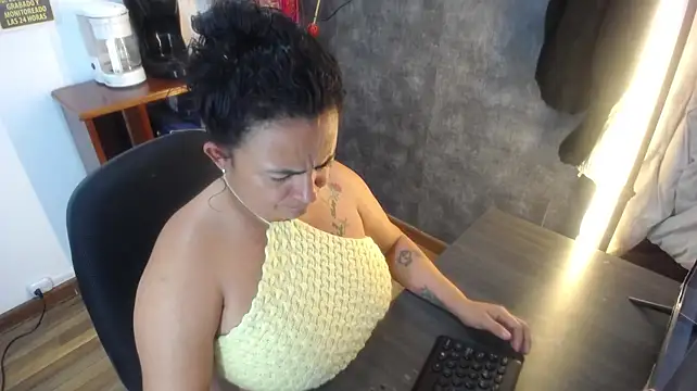 Natasha_Fox_Bms webcam