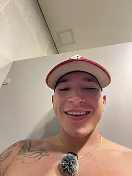 Horny_nick19 webcam