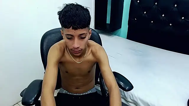jl_brayan12 live cam on StripChat