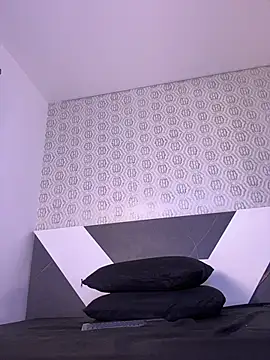 Vivian_Ellery webcam