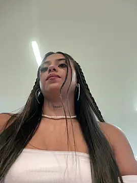 LilacNoir webcam