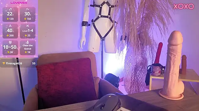 conniecuteE live cam on StripChat