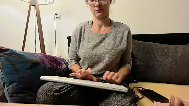 little-leni webcam