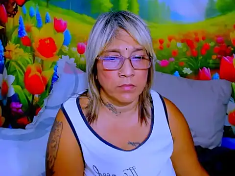 indianroxy webcam