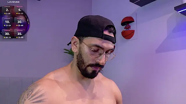 tony_muscle webcam