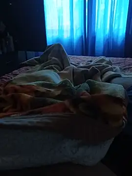 Yonyhott live cam on StripChat