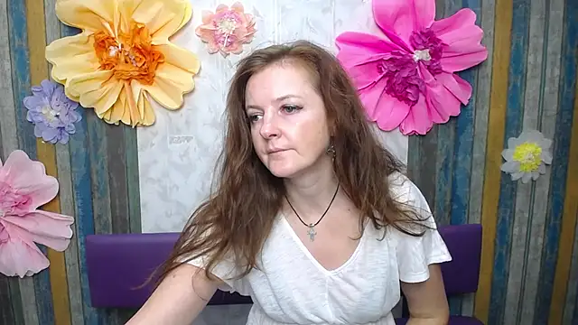 meganpirs (F milf) - more you spoil me,the naughtier I become