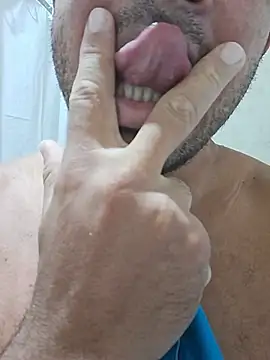 P-novin34 live cam on StripChat
