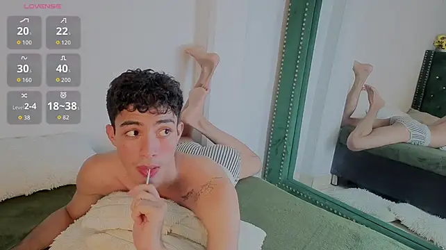 Adriann_voss webcam