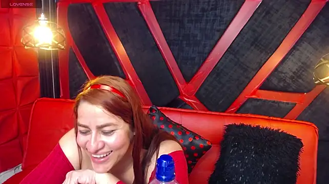 Clhoe-blake webcam