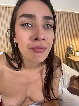 NahimiThompson webcam