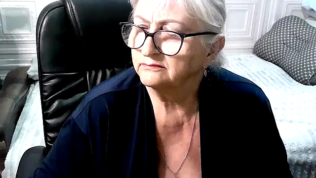 LolkaAlyss webcam