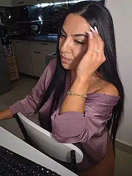 hot-babygirl live cam preview