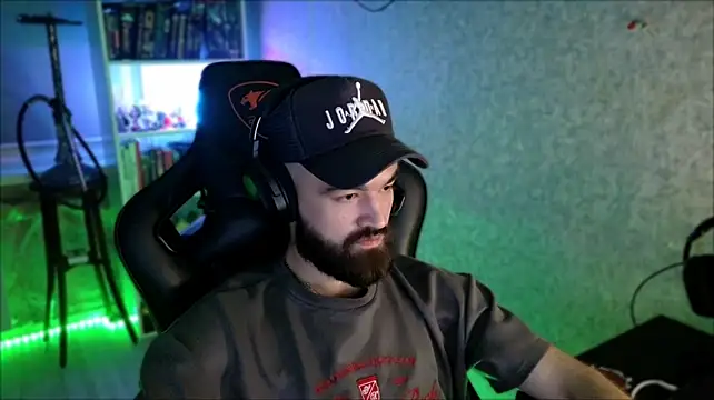 _Serious_Man webcam
