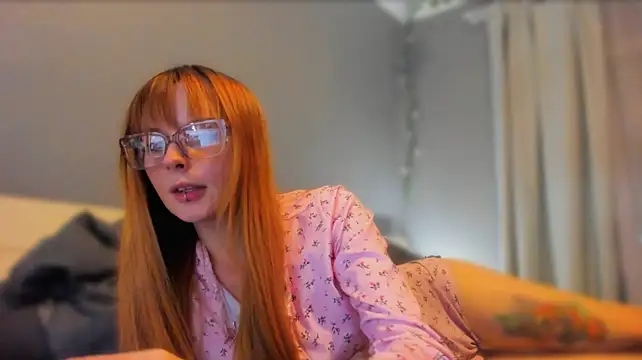KlementinaBbG live cam on StripChat